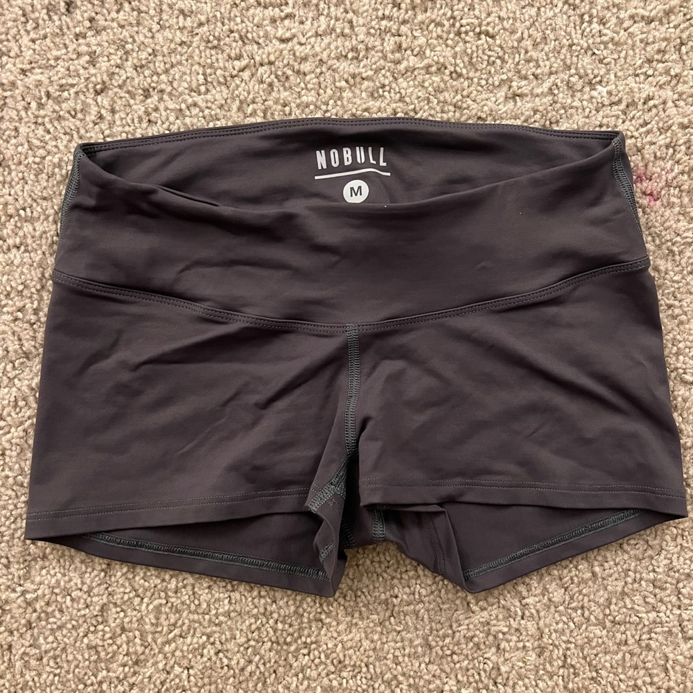 Nobull Heather 2” booty shorts